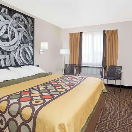 Отель Super 8 By Wyndham Bloomfield Экстерьер фото